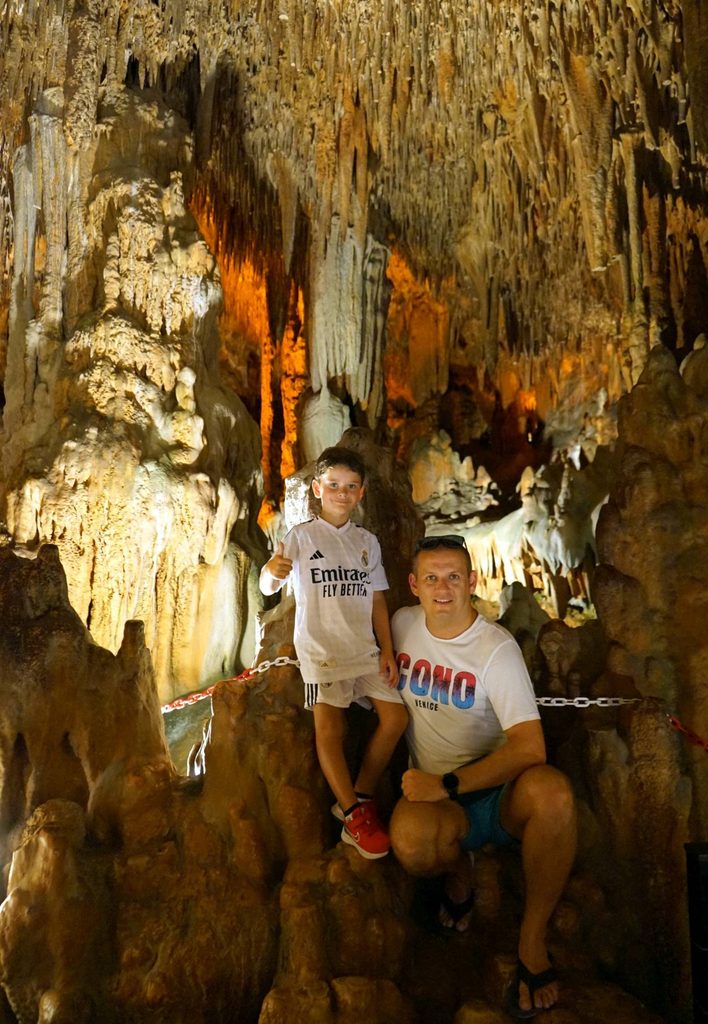 Jaskinia Damlatas w Alanyi – stalaktyty i stalagmity