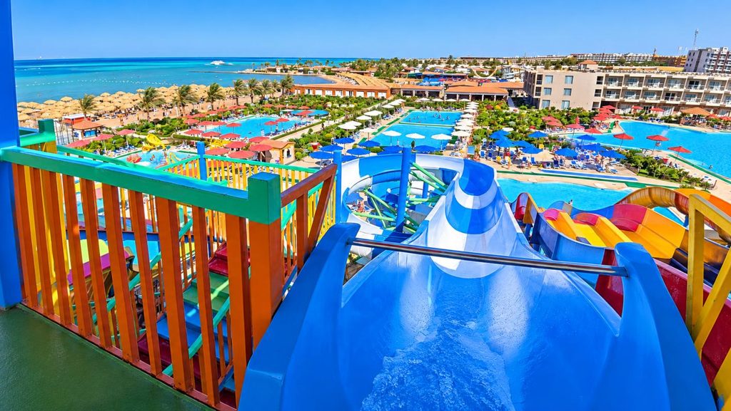 Widok z aquaparku w hotelu Rewaya Inn Resort